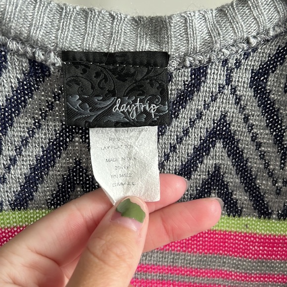 Daytrip Sweater - Picture 3 of 6